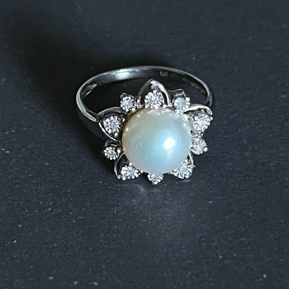 ๐HP๐ Sterling Silver, Imperial Pearl, and Diamond Halo Ring, Size 7 - Picture 2 of 10